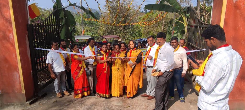 KodaguMinority's tweet photo. ತಾಲ್ಲೂಕು ಕನ್ನಡ ಸಾಹಿತ್ಯ ಸಮ್ಮೇಳನ ಉದ್ಘಾಟನೆ ಮೊರಾರ್ಜಿ ದೇಸಾಯಿ ವಸತಿ ಶಾಲೆ ಅರ್ಜಿ ಗ್ರಾಮ ವಿರಾಜಪೇಟೆ ಕೊಡಗು ಜಿಲ್ಲೆ
@Captain_Mani72
@DOMGOK
@kushalanagara
@micsomwarpetko1
@KodaguDC
@Divakarbm9845
@SPKodagu
@bcwdkodagu
@mamatha34863767
@micvirajpet
@MmdrsK https://t.co/W1ltpCiFub