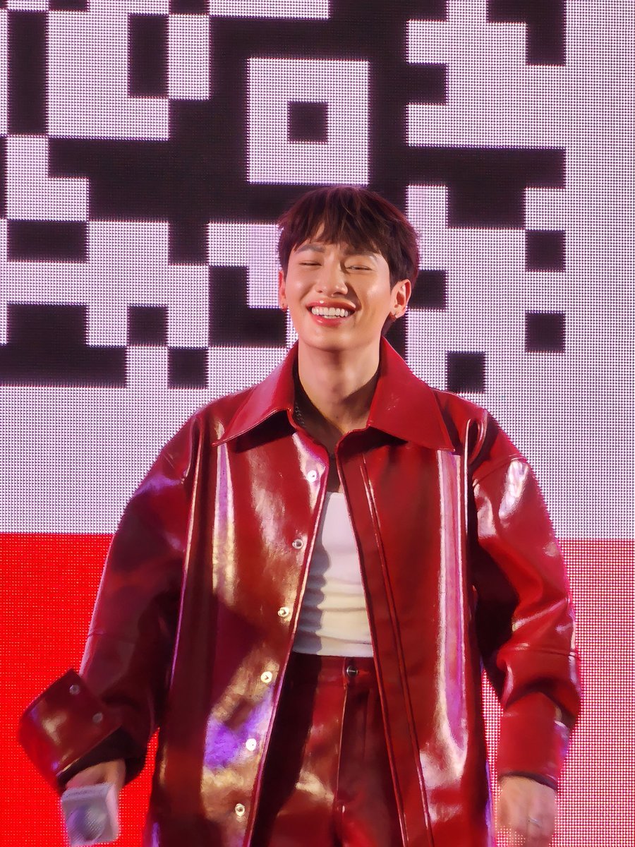 AcHiiOG's tweet photo. น่ารักสมกับความคิดถึง

#จูนผิวดีpH5
#กันอรรถพันธ์ผิวดีกว่าที่คิด
#GunAtthaphan https://t.co/sR6wdsQrfS