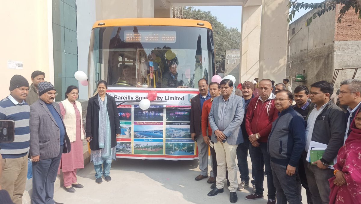 Blysmartcity's tweet photo. @Blysmartcity has started its Electric Busses which will provide clean and safe public transport facility for Bareilly citizens. These E-busses are fully electric and equipped with cameras and GPS which is directly monitored from ICCC. https://t.co/Gk07G2lXAO