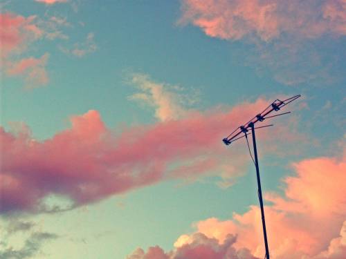 RADIO PIRATA una emisora de rock con 3 oyentes tweet media