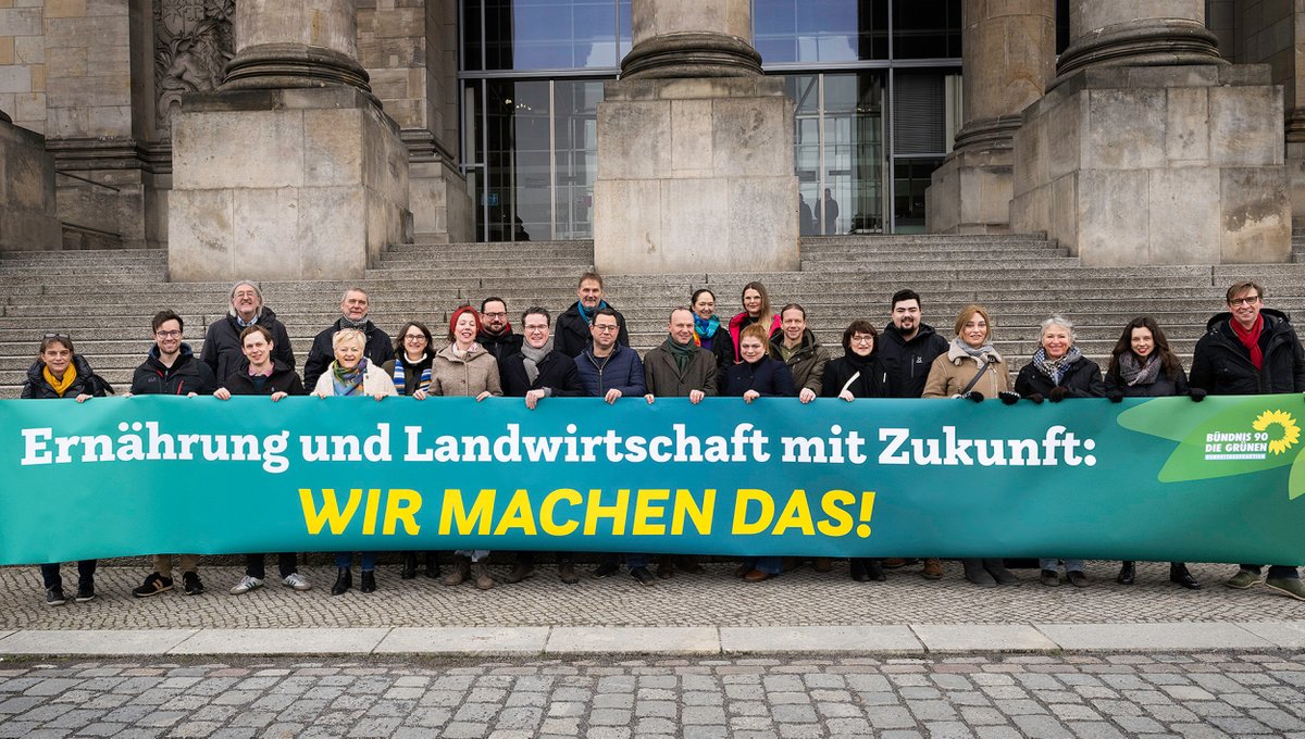 Seit gestern läuft die #GrueneWoche. Deshalb setzen wir ein Zeichen für bessere Tierhaltung, zukunftsfähige Landwirtschaft &amp; mehr Planungssicherheit für landwirtschaftliche Betriebe. Ein Schritt ist mit der Tierhaltungskennzeichnung bereits getan. Weitere werden folgen! #IGW23