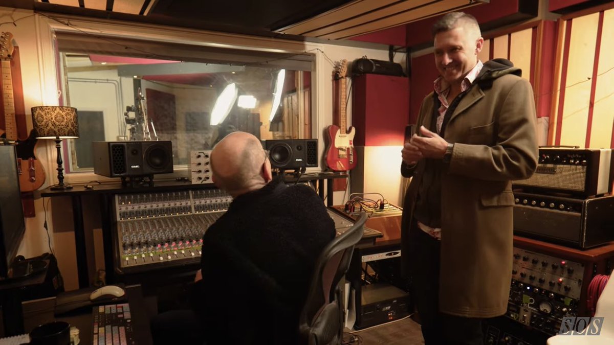 PlanetRepmusic's tweet photo. Here’s a few screen grabs from the new @soundonsoundmag vid which ft. @RobinPjazz on #vocals &amp; #piano looking at 4 versions of @AKGaudio 414 #studiomicrophone!

https://t.co/WoFXk9lP3d 4,000 views already for this epic #miccomparison video!
#studiomic #akg414 #micshootout #mic https://t.co/diryexO9j5