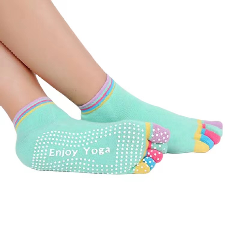 Troovemart's tweet photo. Rainbow Full Five Finger 🌈 yoga/dance socks

Size: one size
Fabric Content: 83%Cotton,14%Polyester, 3%Spandex
Stock Colors: Green, Pink, Purple, Grey
Normal retail rate: INR 228 per pair
Discount rate: INR 146 per pair
#yoga #shopping #onlineshopping #accessories #socks https://t.co/hTalJponKA