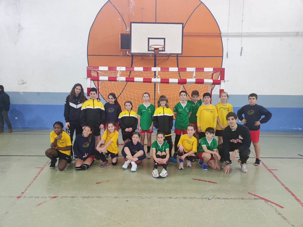 CBSanAdrian's tweet photo. Resultados
Escuelas San Adrian 🐥
En Alevines:
Gallego Gorria 0-4 E.Matxitxako
En Benjamines:
Gallego Gorria 1-3 Askartza 2014
#Futuro #Pekes
🖤💛 https://t.co/YAwdX29sF7