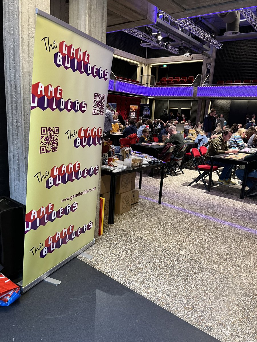 Pinkus68's tweet photo. @TheGameBuilder3 zijn nu bezig op de #Ducosim winterbeurs in Amersfoort #Applejack #bordspellen #boardgames https://t.co/fZlC3vJgEw