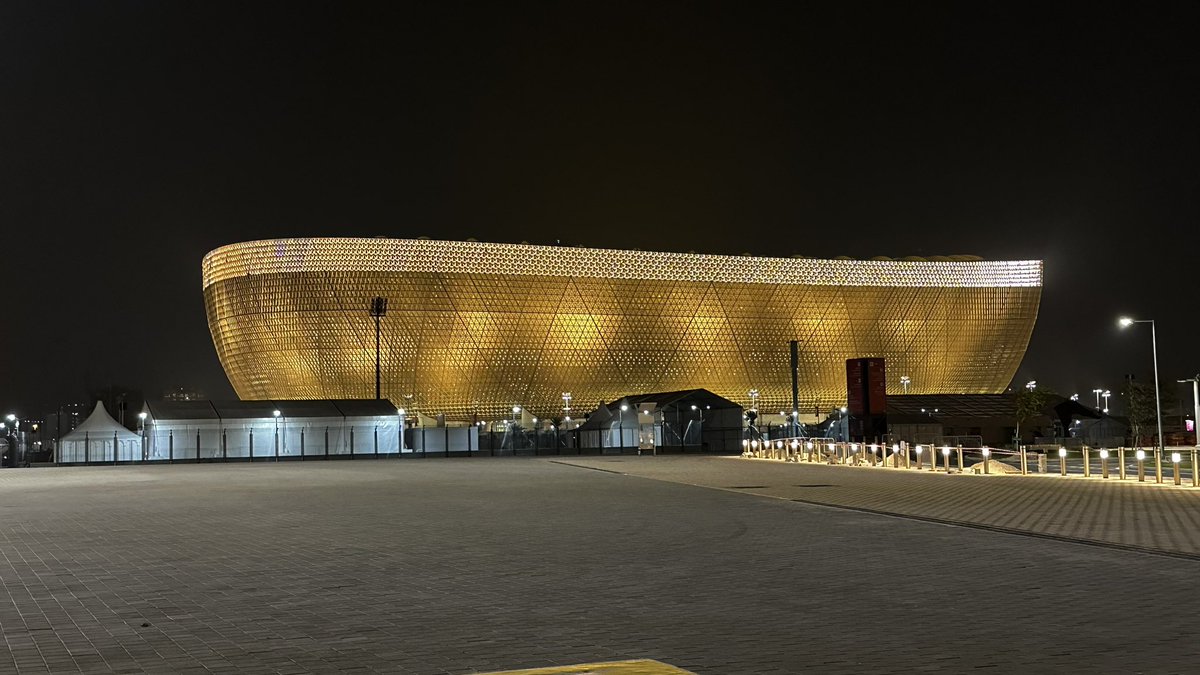 halponton's tweet photo. @Lets_makeatrip Visited it last night, looks amazing lit up! https://t.co/8XRt77IEUD