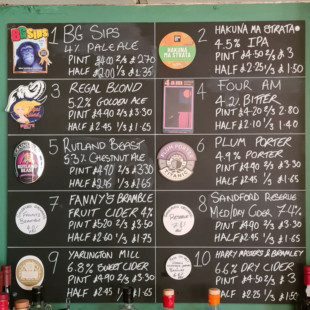 beerhouses's tweet photo. Looking for something to do tonight, then why not join us for some Voodoo Blues from Hubcap from 8pm tonight.

#beerboard #livemusic #voodooblue #blues #greatbeer #marketharborough https://t.co/GZO0EiaPoX