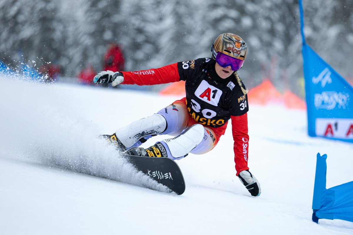 swissskiteam's tweet photo. ‼️ Was für ein grandioser Tag für die Schweizer Alpin-Snowboarder:innen! Julie #Zogg und Dario #Caviezel gewinnen in Bansko/BUL im Parallel-Slalom, Jessica #Keiser wird Dritte! 🥇🥇🥉 👏👏
#swissskiteam #100percent #swisssnowboard https://t.co/aEm65gZGFh