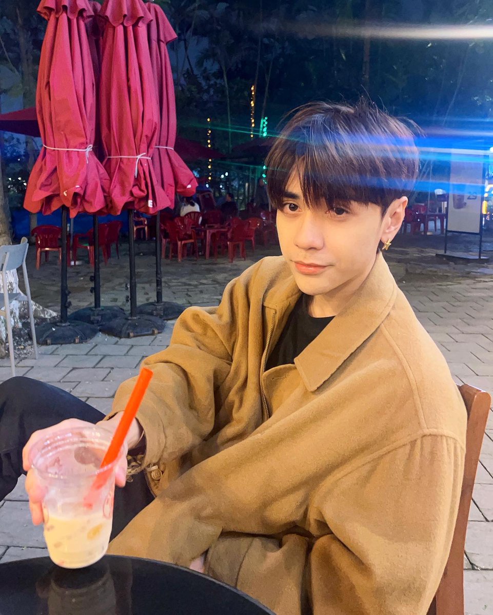 QH_MasterD's tweet photo. Lạnh quá 🥶🥶🥶
#quanghungmasterd https://t.co/B9R9ZHLbRI