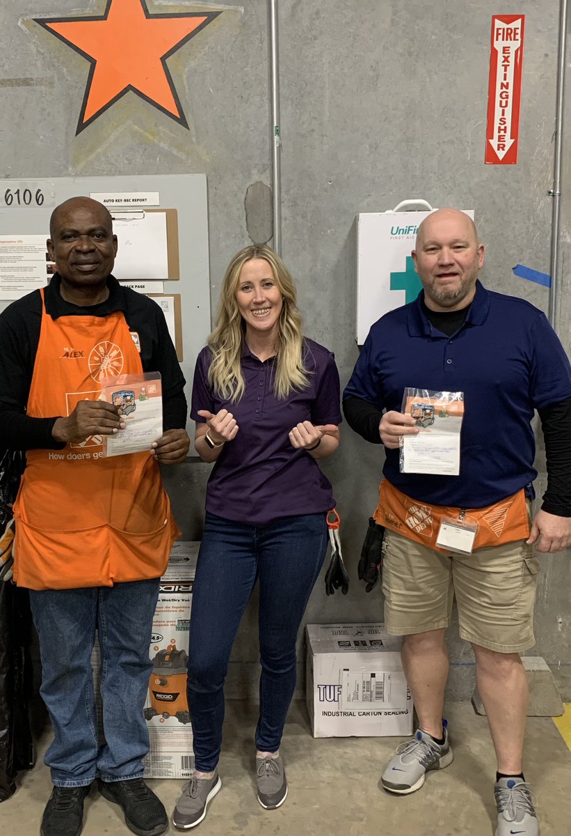 shouseadrienne's tweet photo. Recognition 💥 for Alex &amp; Homer for their dedication &amp; contributions 🧡 to 6106. We have an 🍊 amazing d38 team. 👏🏼 Thank you! 
#built2Prosper🔨  #SWBEST https://t.co/oZ8Y68VrZn
