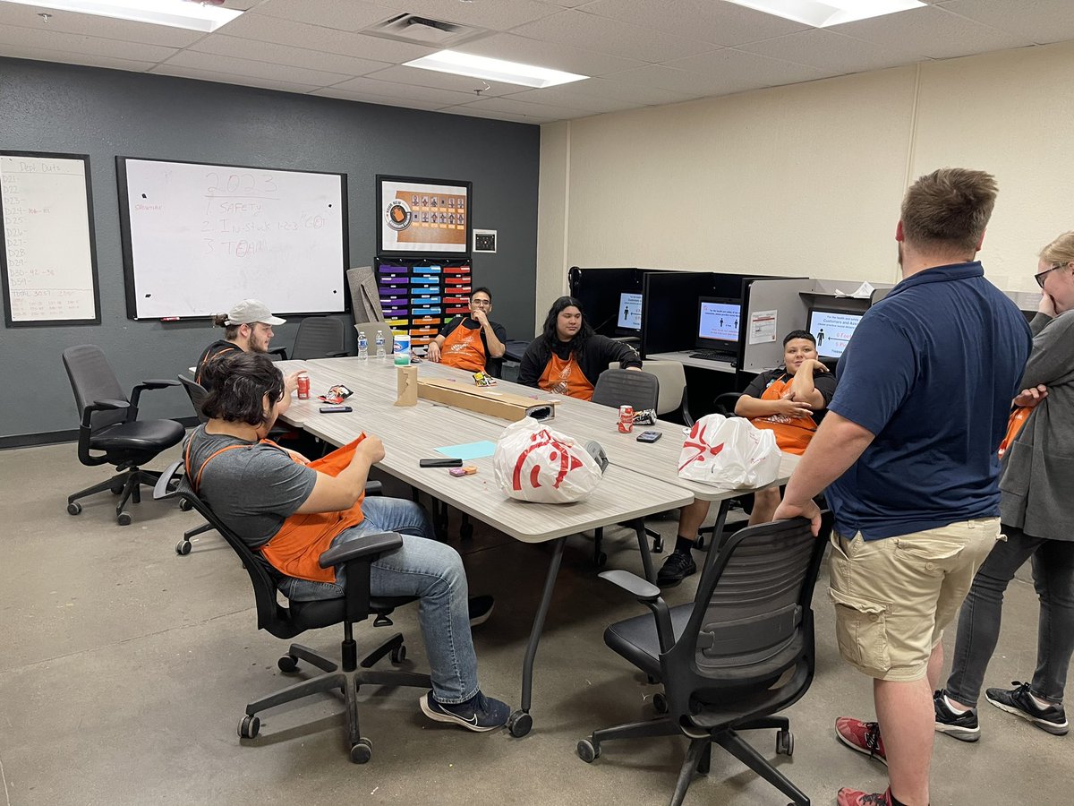 Jesse Garza (@jessega13377597) on Twitter photo Taking care of our associates! Thank you freight team and unload team for an outstanding job this week #oneteam <a href="/bjp84/">BJ Powers</a> <a href="/Berry25066179/">Berry Mauldin</a> <a href="/AMCTHD/">Ann-Marie Campbell</a> <a href="/ChrisSaltlife43/">Chris Salinas</a> <a href="/AnnMarieR777/">浅木美香子あ🐱/高配当株投資こ🏆</a> #0526 Taking care of our associates! Thank you freight team and unload team for an outstanding job this week #oneteam <a href="/bjp84/">BJ Powers</a> <a href="/Berry25066179/">Berry Mauldin</a> <a href="/AMCTHD/">Ann-Marie Campbell</a> <a href="/ChrisSaltlife43/">Chris Salinas</a> <a href="/AnnMarieR777/">浅木美香子あ🐱/高配当株投資こ🏆</a> #0526