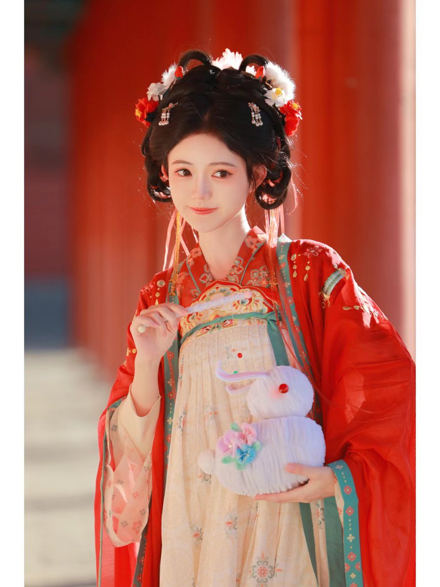 pn4ue's tweet photo. #hanfu #China Happy Chinese New Year https://t.co/CI1f0XDv6B