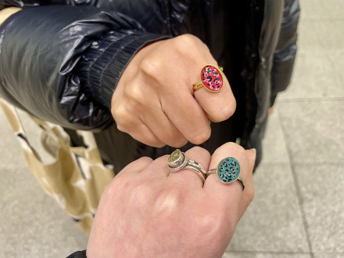 _keiteatime_'s tweet image. 指輪可愛い💚❤️
さすがの姉妹なので姉の作るものは私のタイプのものばかり