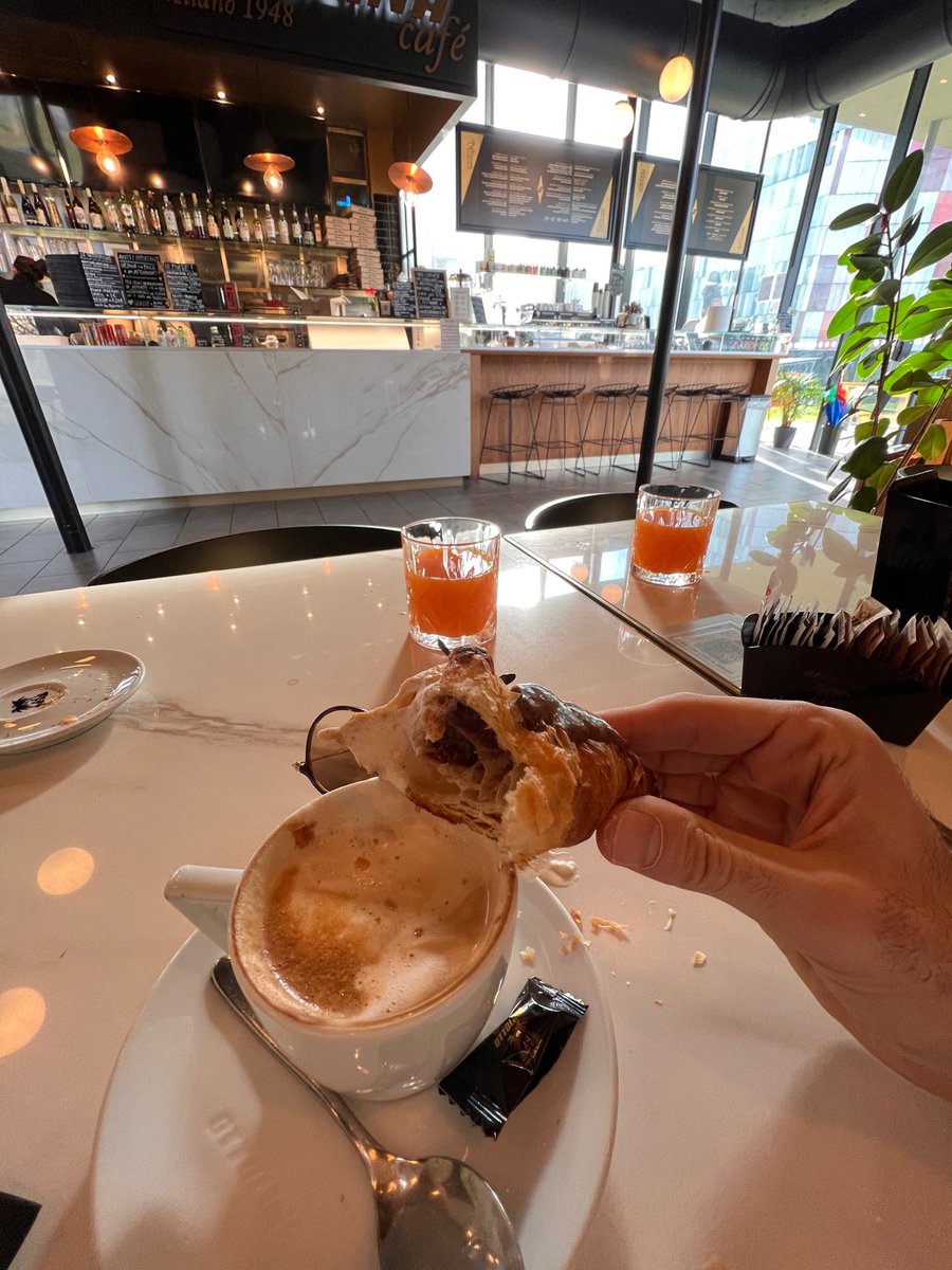 I'm at Ottolina Caffe in Milan, Lombardy swarmapp.com/c/6TOsTx59c0J