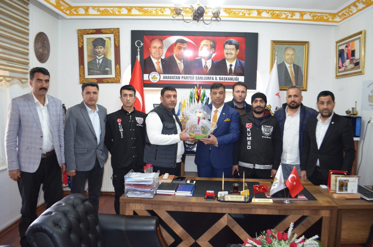 HalilAslan63_'s tweet image. Bugün Anavatan Partisi İl Binamıza Gelen Küresel Uyuşturucuyla mücadele Eğitim Derneği #KUMED Genel Başkanı Sn.Orhan KILIÇ ve beraberindeki heyet  ile Birlikte Bizleri Ziyaret ettiler. Yürüttükleri faaliyet ve Çalışmalarla ilgili İstişarelerde bulunduk. Bu Güzel Ziyaretler
