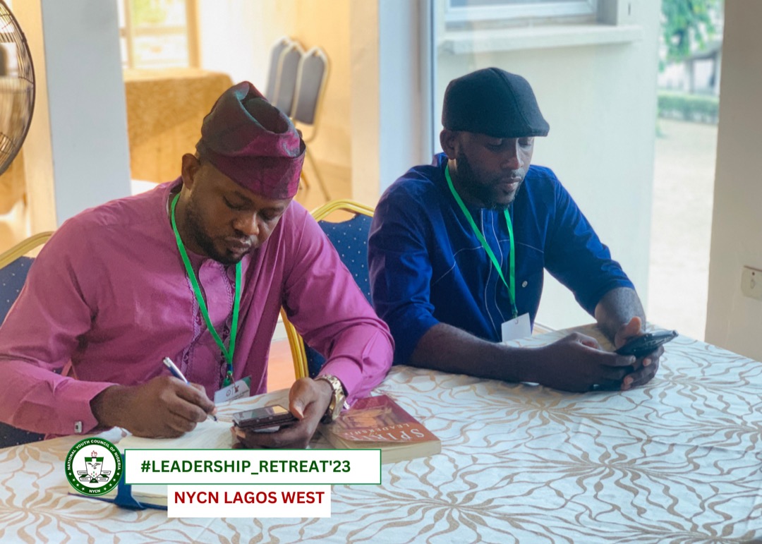 *#LEADERSHIP RETREAT '23 UPDATE* 

 *DAY 2 FIRST SESSION*  

*Moments with Hon Gbenga Abiola Agbelebu, Executive Vice Chairman Agege Local Government* 

#Media_Team 
#CapacityBuilding 
#LeadershipRetreat'23
#NYCNLagosWest