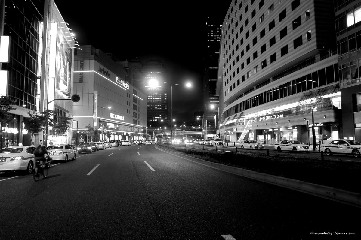 Tokyo Night

赤坂見附/Akasakamitsuke, Chiyoda-ku, Tokyo, Japan.
Photographed on July 10, 2018.