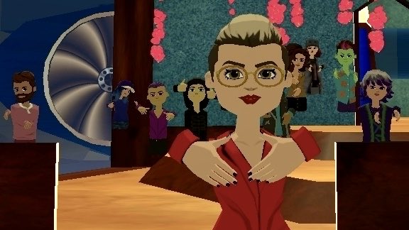 CubanPete, Toast, and Paige all answered the call to risk life and limb. It was all in the name of fun, laugher and a prize that was awarded to Bob. Paige's epic skills enabled her to survive long enough for this photo-op. Thank you to all that could make the show! 
#VR