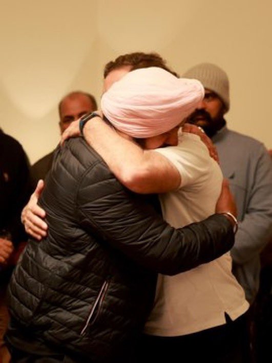 itsmeKNR's tweet photo. Shri. @RahulGandhi Ji, met the family of party Congress MP Santokh Singh Chaudhary &amp; paid him last respects in Jalandhar.

The MP died after collapsing while walking during the #BharatJodoYatra in Ludhiana. https://t.co/4n7MPq93HQ