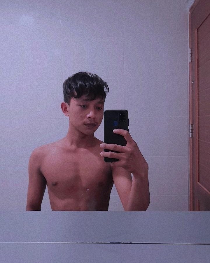 ddk_kl's tweet photo. Bm cudlle😁
#gaysurabaya 
#GayMalang 
#gayjember 
#semeuke 
#brondong 
#gaysidoarjo 
#jember https://t.co/SyJXXkeoH9
