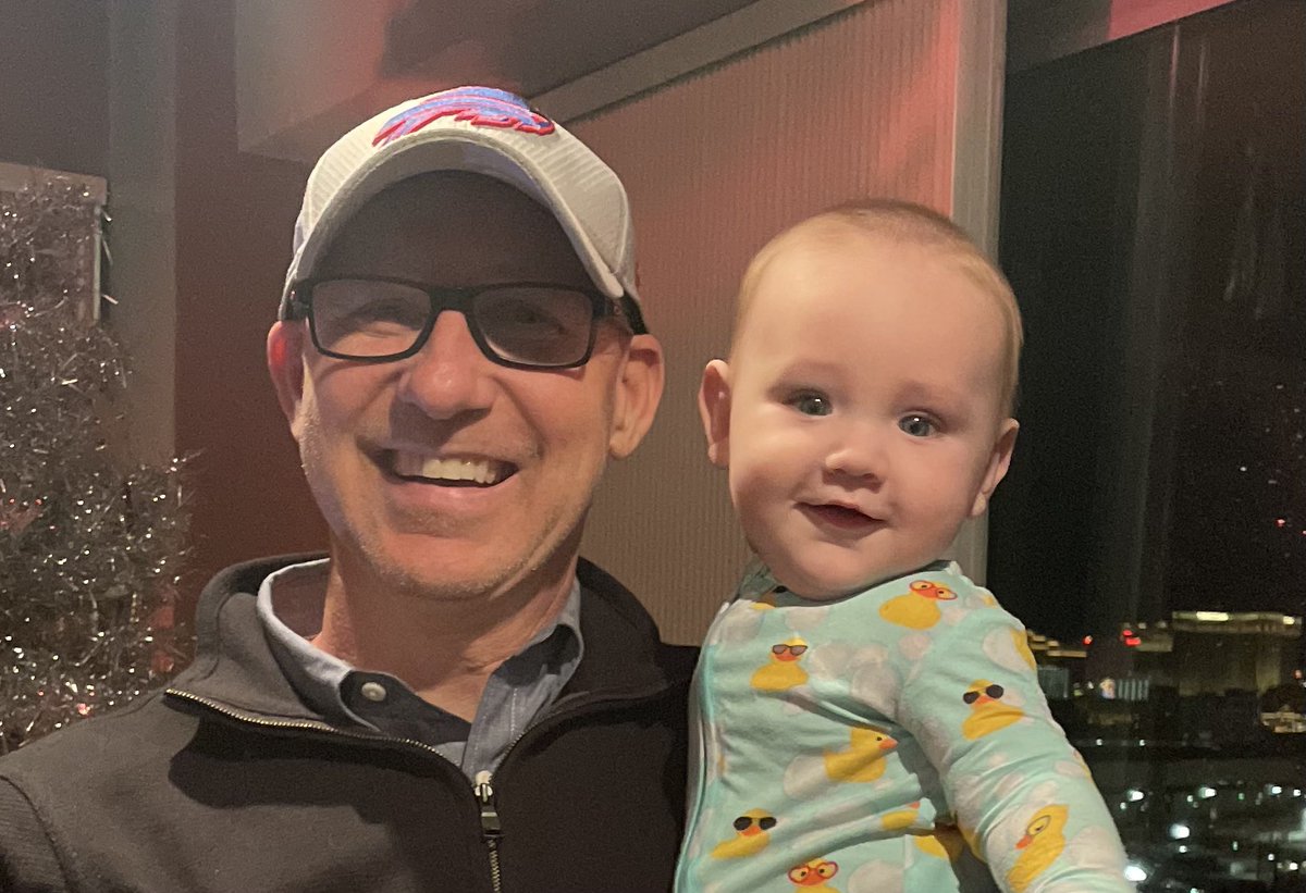 telluridenative's tweet photo. And…. Finally… we get to see the baby (who has GROWN significantly)! Pretty happy for 2am his time.
#gigidziadziu #firstplaneride
#jackjack #jack #jackson
@derwood73 @oohhhAngelina https://t.co/22zrG9I99c