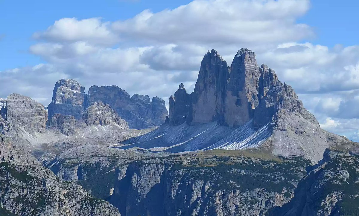 gipfelfuchs's tweet photo. Aussichtsloge bei den Drei Zinnen: Von Pl��tzwiese auf den Strudelkopf (2307 m).
https://t.co/oQTHX8eS0d
#dolomiten #südtirol #dreizinnen #prags #wandern #bergtour #alpen #berge https://t.co/z93uhiWjFh