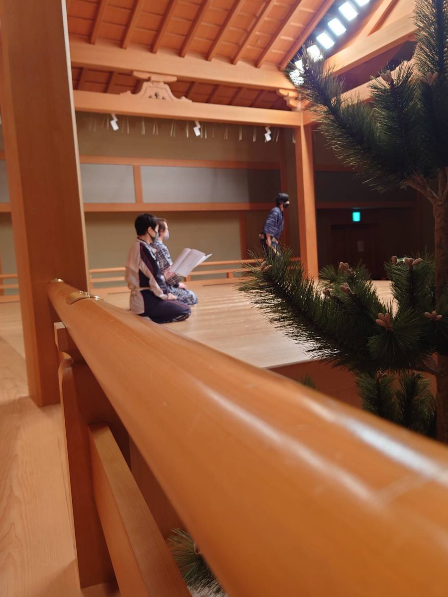 【当日引き換え券発売中】
🎟eplus.jp/kyougendanshi/

◆狂言朗読公演「狂言男師 響~春の宴~」 
◆出演　置鮎龍太郎　保志総一朗
　岩崎孝次　善竹大二郎 
2023 年 1月15日(日) 
◆会場
セルリアンタワー能楽堂
最終お稽古の様子を...
当日はあまりの舞台の近さ、迫力に驚かれる事かと思います。