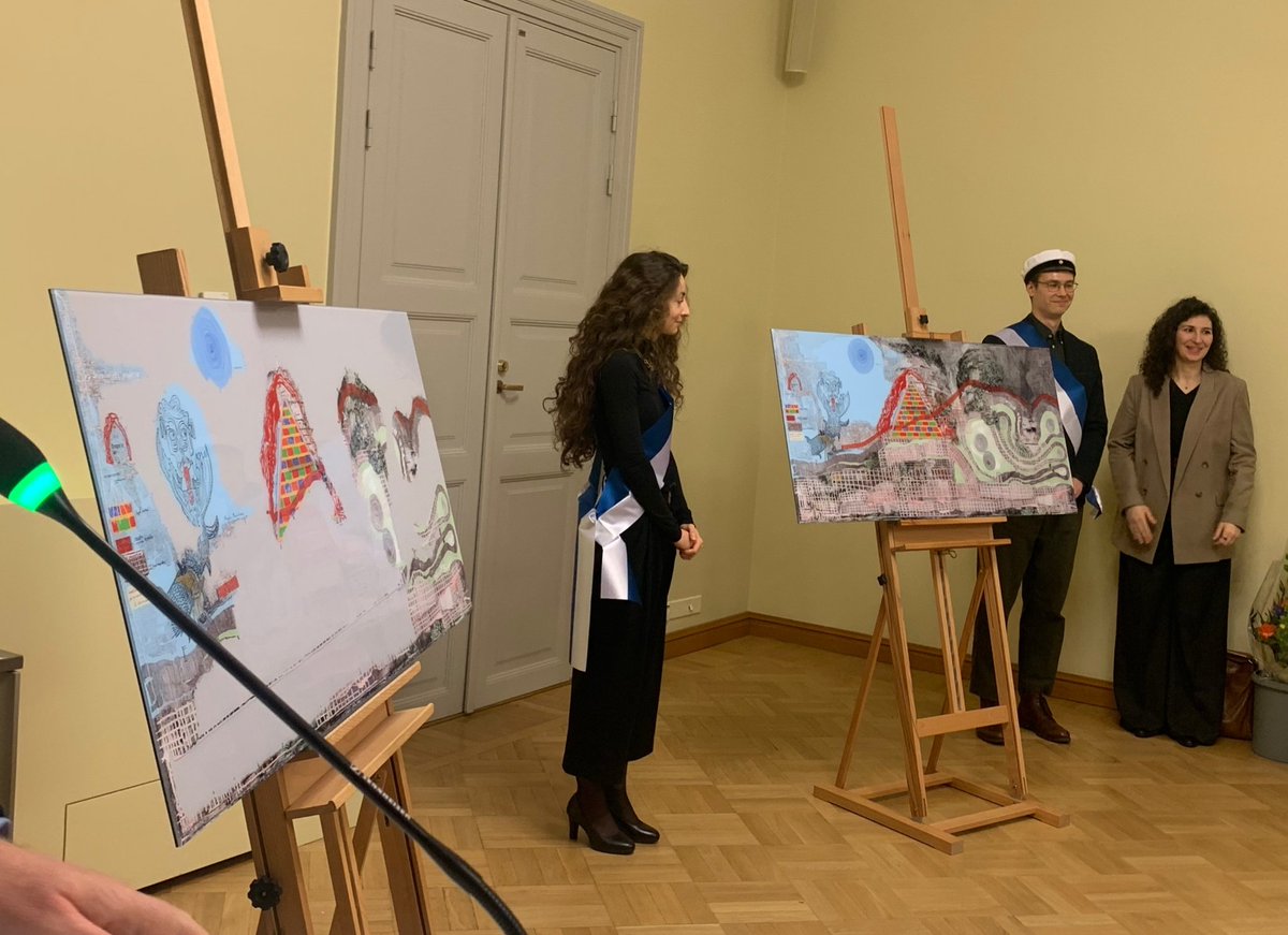 saxoonicus's tweet photo. Martti Koskenniemi @Intlaw_eci; bucked the usual convention of having a portrait of himself unveiled upon retirement as Professor @HelsinkiLaw; in the University of Helsinki. https://t.co/USIs5t4JAV