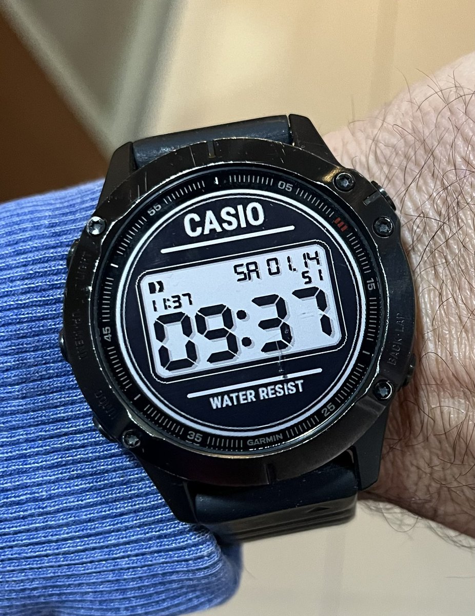 montbui's tweet photo. Siempre #casio @3gerardpique https://t.co/EuyAf2QKAw