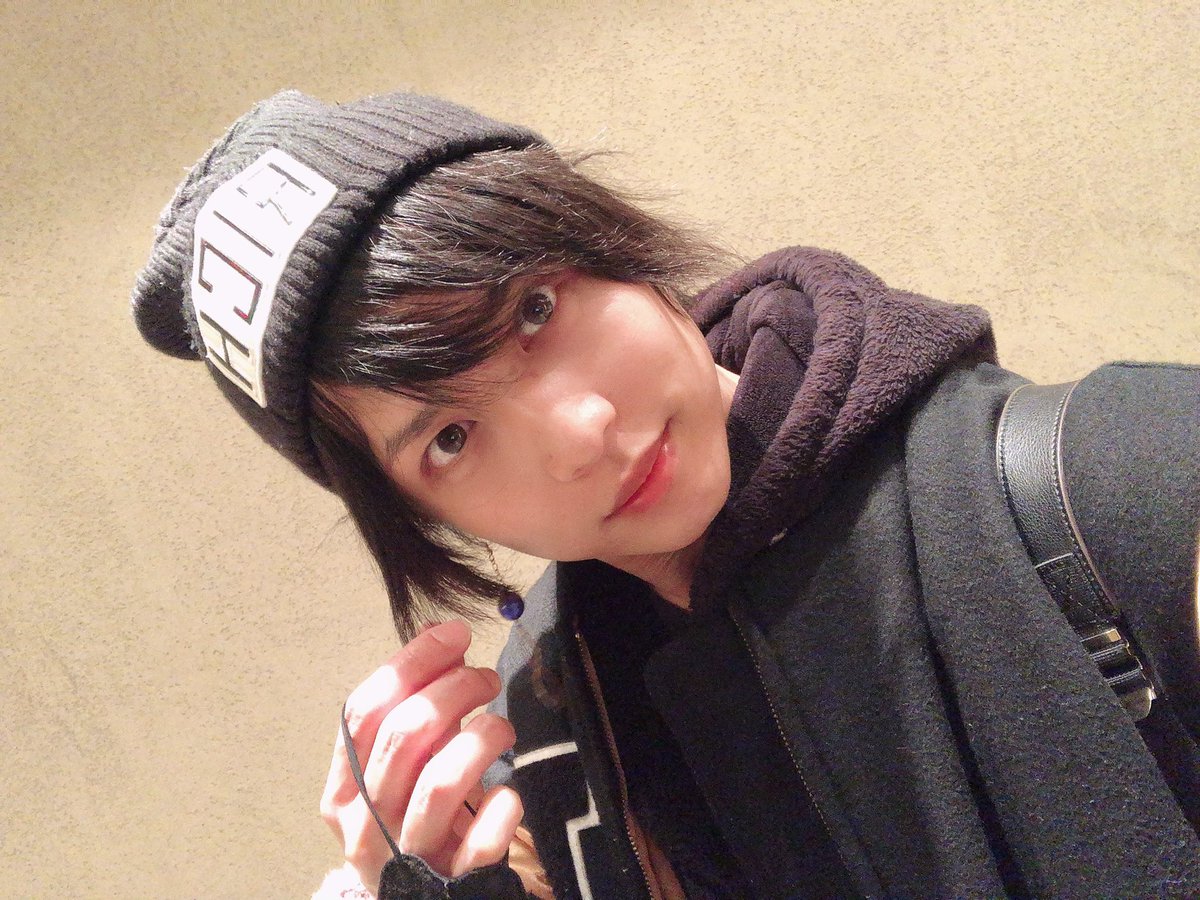 今日は狂言男師 響 の最終稽古でした！！
会場のセルリアンタワーをお借りしての稽古。
狂言も約1年ぶりで久しぶりに能楽堂に立って見る景色は思い出の詰まったステージで過去の事も色々と思い出してしまった。
明日はたくさん笑ってくださいね♪

#HERO
#HEROFAMILIA
#狂言男師
#狂言男師響