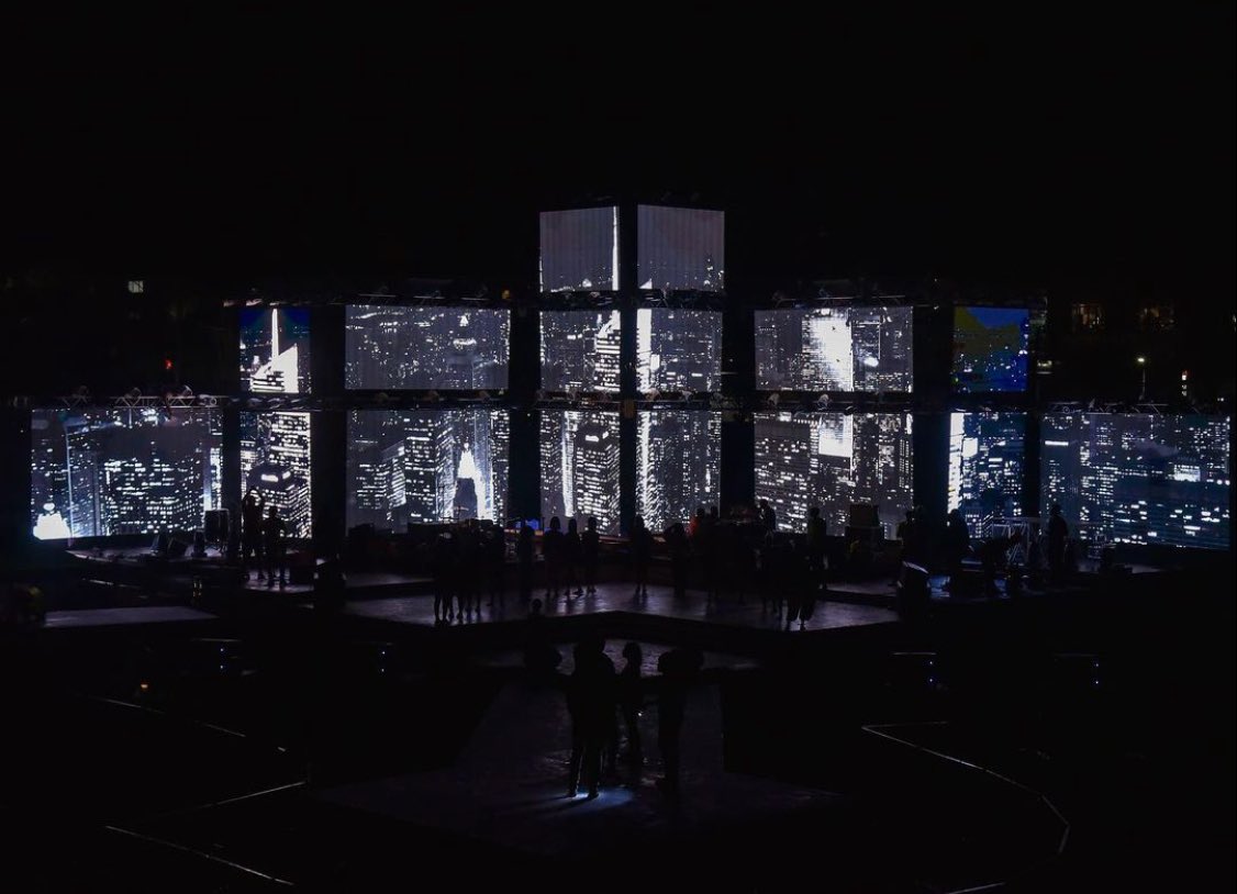 MotivUG's tweet image. Creatives ani atali #Regular?
Redefining spaces and reshaping experiences!
#MediaLab 
#TheFutureIsNow
#SpiceDianaConcert 👌
@atsevents_ug 👏🏾