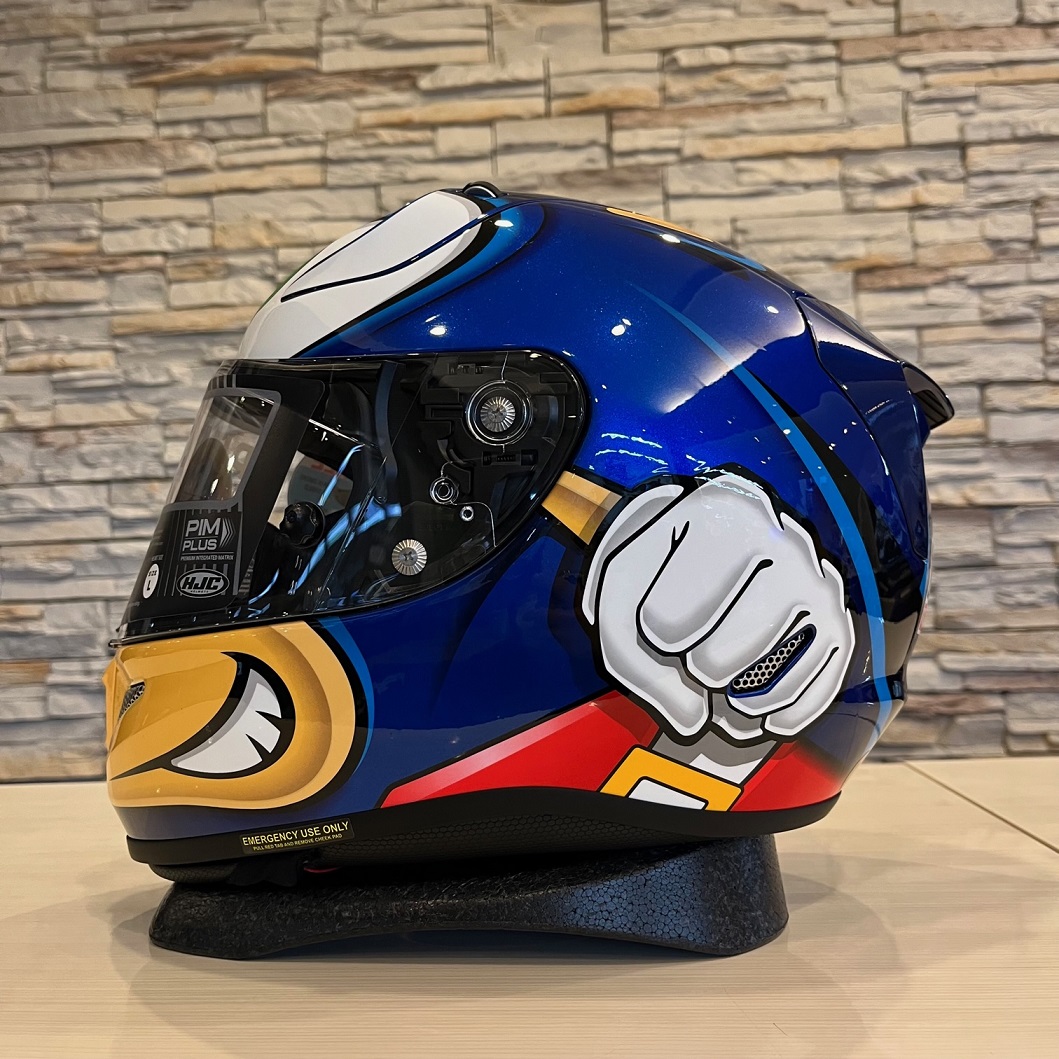 TAICHI_Store's tweet photo. #HJC SEGA RPHA11 ソニック が入荷!
https://t.co/KbZs848SwQ
ゲームからそのまま飛び出てきたようなキャラクターデザイン、
そして今にも走り出しそうな表情やポーズがとても魅力的です♪
こちらのヘルメットは数量限定モデルです。
在庫の確認等、お気軽にご相談ください✨
#RSタイチ https://t.co/geUjCB11cn