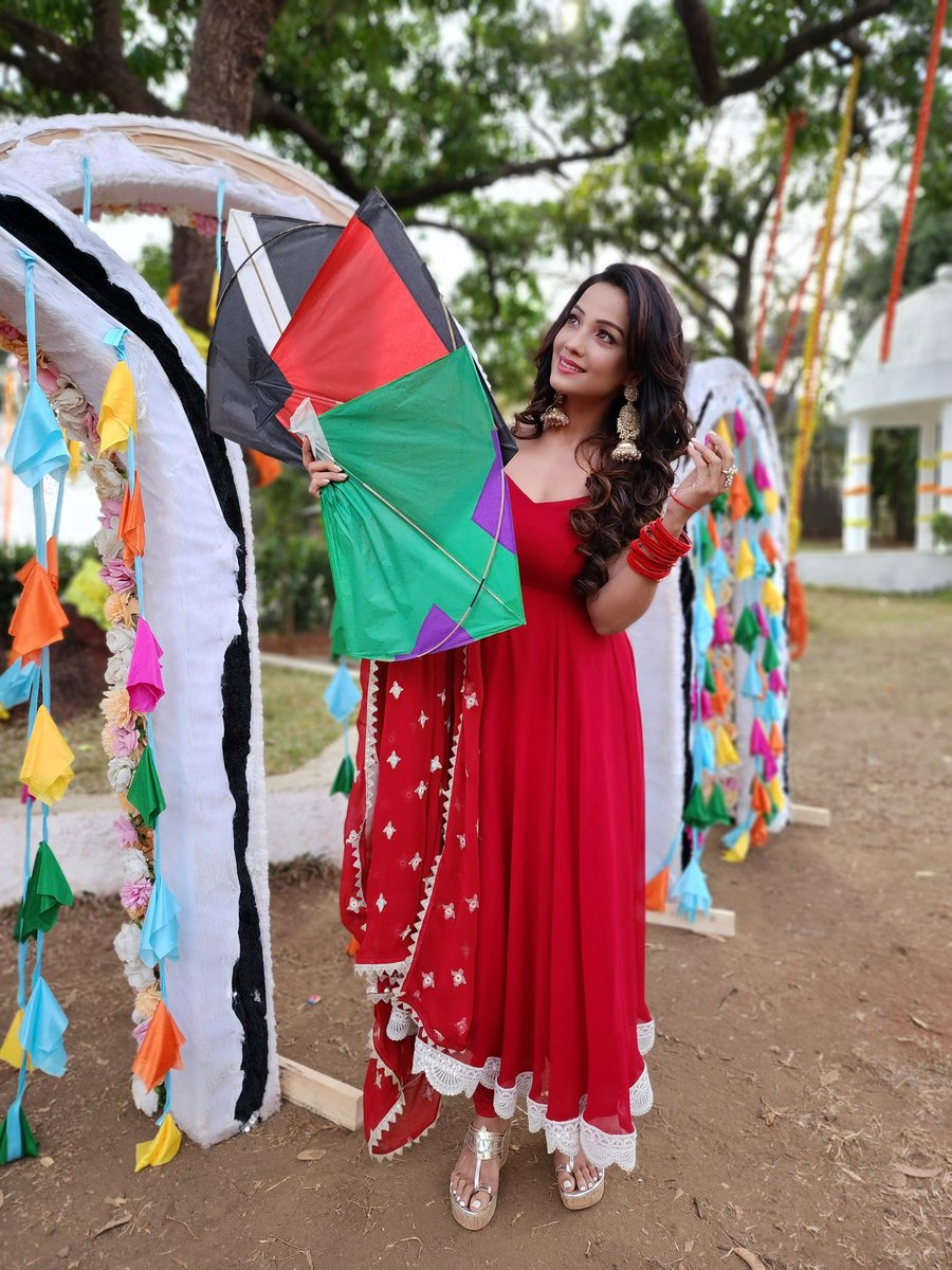adaa1nonly's tweet photo. Wishing that you always soar high… just like the kites in the sky 🪁 HAPPY MAKAR SANKRANTI 🪁 #MakaraSankranti https://t.co/FpMfAFIhqI