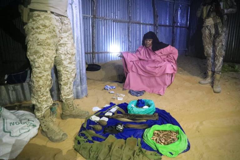 She arrested with storage of weapons Alshabab in Mogadishu, she will appear before the military court soon 🔜 <a href="/HARUNlaashaji1/">HARUN Laas</a> <a href="/NasraBashiir/">Nasra Bashir Ali</a> <a href="/hon_khadija/">Hon.Khadija M Diriye</a> <a href="/FadumoSomali/">Faduma Ali</a> @HShPrez2Ware @Mursalkhaliif <a href="/LamaFarxiyo/">Farxiyo Lama-filaan</a> <a href="/AbdirizakOm/">Abdirizak Mohamed MP</a>