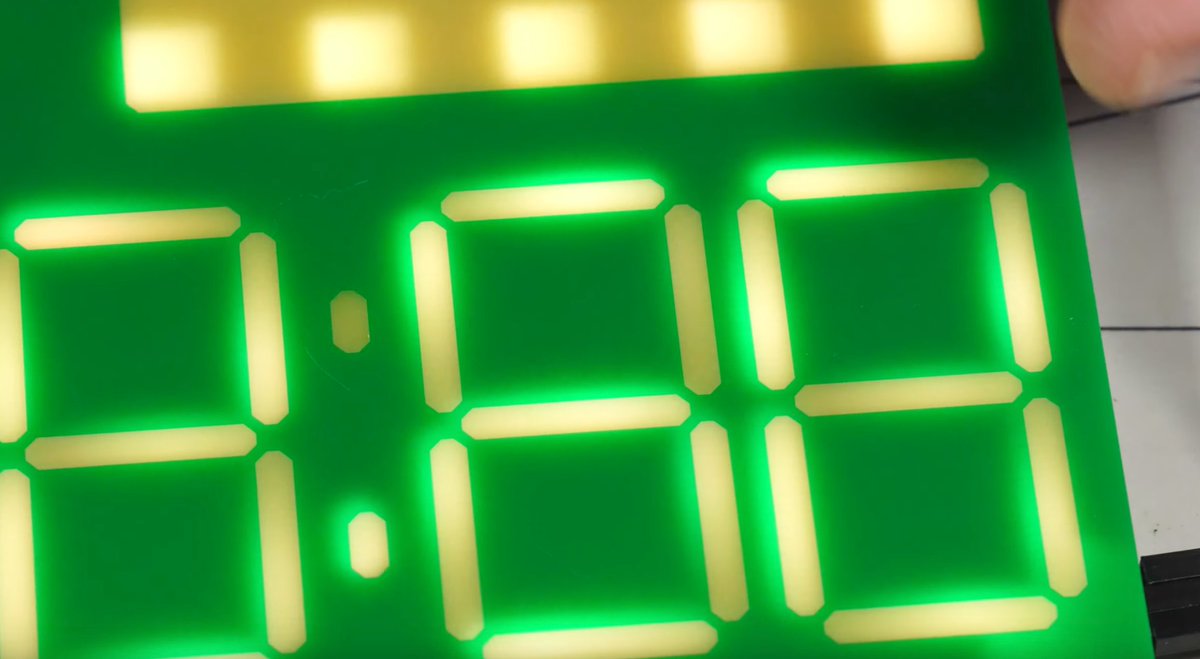 PCBWayOfficial's tweet photo. Using PCB as a diffuser?! Well, it works for this three zone PCB diffuser clock designed by @JeremySCook. 
- More info: https://t.co/DEh2f7X7lB 

#pcb #pcbway https://t.co/8D9ewLs7CC