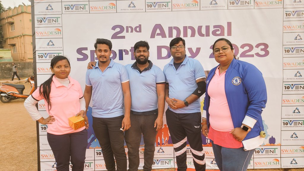 DasNilima2's tweet photo. ଆମ ଅଫିସ ତରଫରୁ ଆୟୋଜିତ 2nd Annual Sports Day 2023 ଭୁବନେଶ୍ବର ଇନ୍ଦିରା ମଇଦାନ ଠାରେ ଅନୁଷ୍ଠିତ ହୋଯାଇଅଛି। ଆମର କ୍ରିକେଟ ବିଜୟୀ 
ଟିମ୍ ଏବଂ ମୋର ସହକର୍ମୀ ମାନଙ୍କ ସହ ପୁରା ଦିନ ଟା ଅତି ଆନନ୍ଦ ରେ ବିତିଲା ।
#sportsday #SportsPicks #Atreyans #annualsports #sportstak #officestyle https://t.co/Hd8Blxlpq2