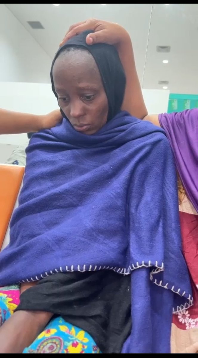 GPIforthepoor's tweet photo. It's paining that Binti was supposed to travel yesterday and she's stuck at the airport Saudi Arabia, in Norman's land. 
She's sick and in poor healthy. She has been there for two days.
 @ Madam PS Roseline K. Njogu. 

#Kenyans live matters

#lets bring Binti back to Kenya https://t.co/LSDs2NrTTe
