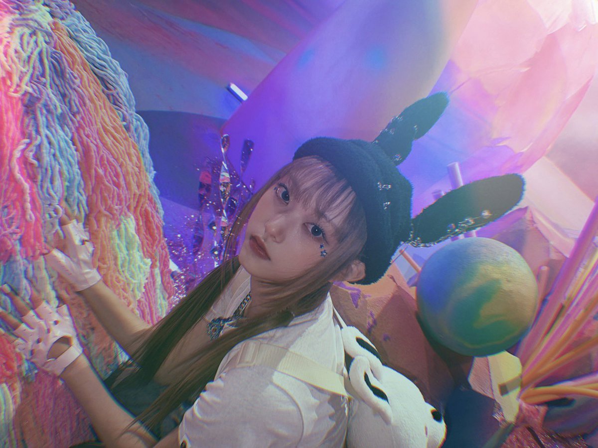 Peek-a-bunne! 🐇 Oh to be a bunny birthed from the sound of a baby’s first laugh (..and transported to my forever home on a dandelion seed..) where I’ll have a community that welcomes and embraces me and I’ll always be cared for.