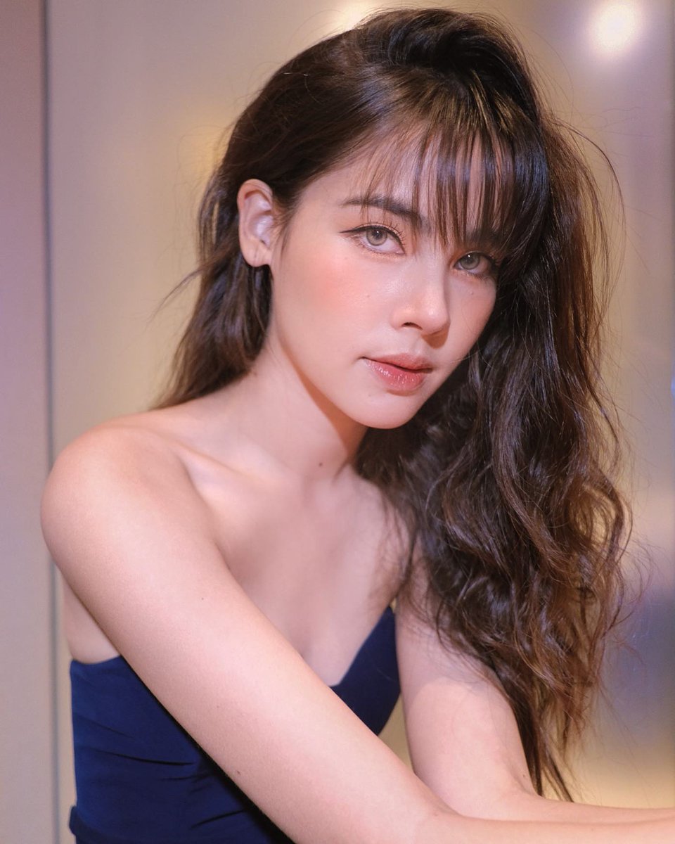 เด็กคนนั้นโตมากลายเป็นเธอ🎶 / เด็กน่ารักในวันนั้น  กลายมาเป็นสาวสวยในวันนี้☺️

#ญาญ่า #ญาญ่าอุรัสยา #urassayas #วันเด็ก