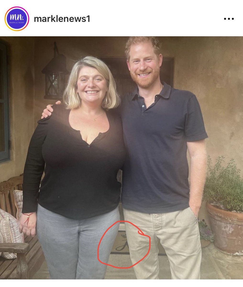 Oh dear. Didn’t Wallis and Edward, The Duke and Duchess of Windsor also have their royal monograms on everything including the rubbish bin? 😬🤣🤣🤣🤦🏻‍♀️ 

#PrinceHarry #PrinceHarryInterview #PrinceHarryExposed