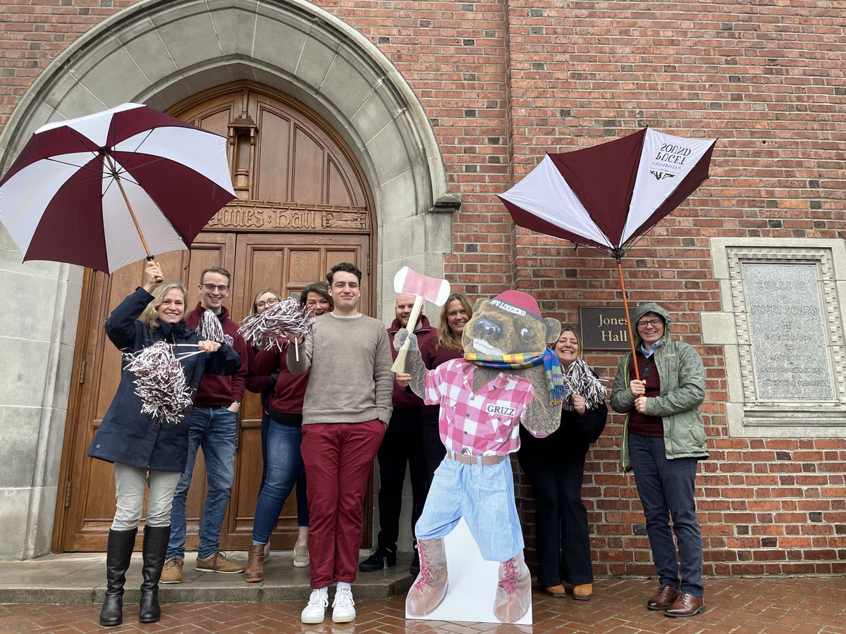 univpugetsound's tweet photo. Happy Maroon Friday, Loggers! 🪵
#LoggerUp #AlwaysALogger https://t.co/V5cx1NkZzN