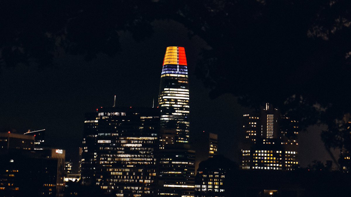 49ers's tweet photo. YAY AREAAAA ❤️💛

Landmarks are lit in red &amp; gold tonight around The Bay ahead of tomorrow's #SuperWildCard weekend game.

#NFLPlayoffs x #FTTB https://t.co/qZQzkVdVHB