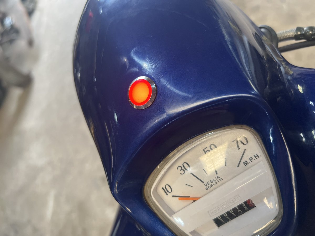 SSCvietnam's tweet photo. Having a classic e-scooter week at SSC. Another stunning EBretta 72v3000w conversion on the road today and heading to our Uk Superdealer “Scooter Hub” #EBretta #72v3000 #Lambretta #EScooter #vintage #LiSpecial https://t.co/PXNr0xA2gV