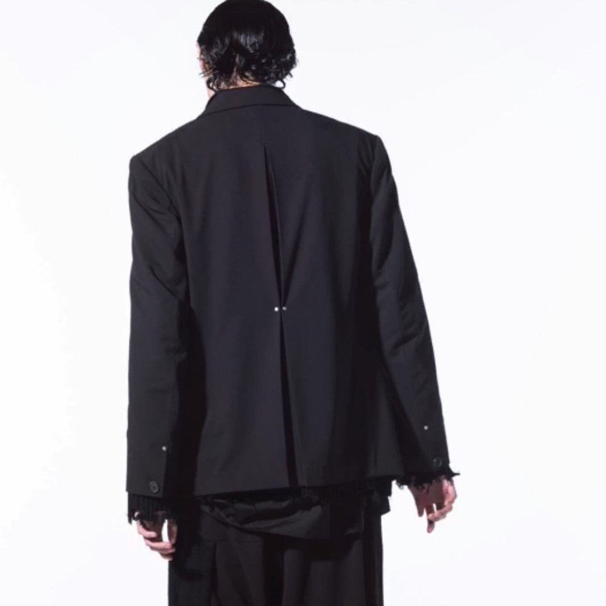 syte_etys's tweet photo. 【New revival】
★Pe/Rayon Gabardine Stretch 2BS Studs Jacket
size M/ size S
#theshopyohjiyamamoto
#yohjiyamamoto
#syteyohjiyamamoto
#yohjiyamamotopourhomme
#ys #y3 #syte #groundy #limifeu
#ヨウジヤマモト #山本耀司 #ysformen #studsjacket https://t.co/GhABJgA6GI