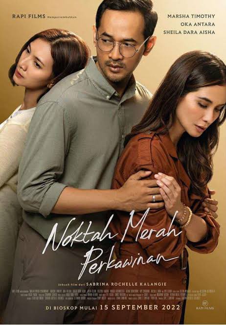It's fair to say that #NoktahMerahPerkawinan is one of the best Indonesian drama of the decade. The marital conflict is delivered in such delicate way, the plot is beautifully woven, the dialogues are carefully written. Incredible blend of writing,directing, & acting by the leads