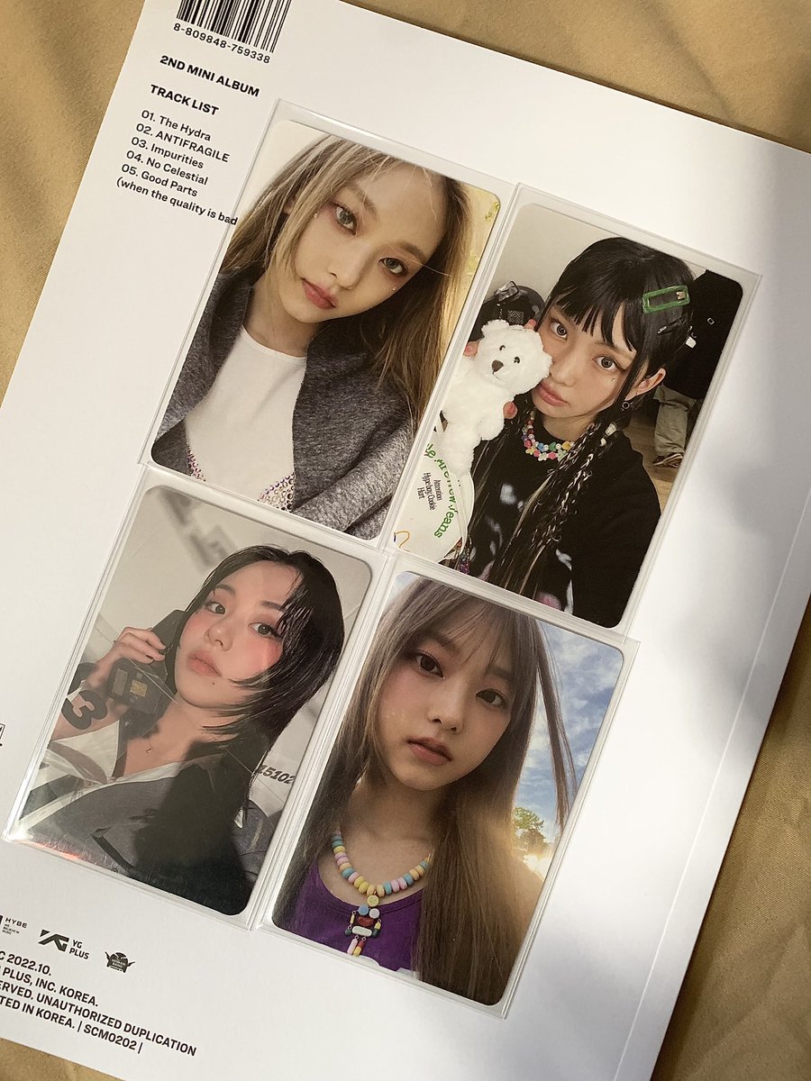 bearysoob's tweet photo. #rylamails
hello !! the pcs arrived safely to me, thank you for packing them well >< and tysm especially sa chae tele and haerin sa top left, didn’t expect to get themmm tysm po ulit :))
@chocnutsana #thxjems https://t.co/PziTMFR1vt