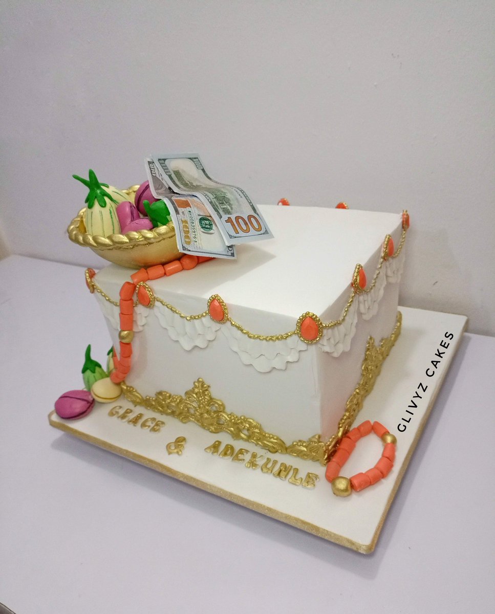 C L E A N Cake Zone🔥🔥🔥
We open to taking cake orders, 08051306562 and 08095651992 are the numbers to reach us on 

#glivyzcakesandevents #weddingcakes #traditionalweddingcakes #lagosbaker #oluwatoyinalakaraoyinbo #yorubaweddings #weddingcakesinlagos  #cakesinlagos #cakes