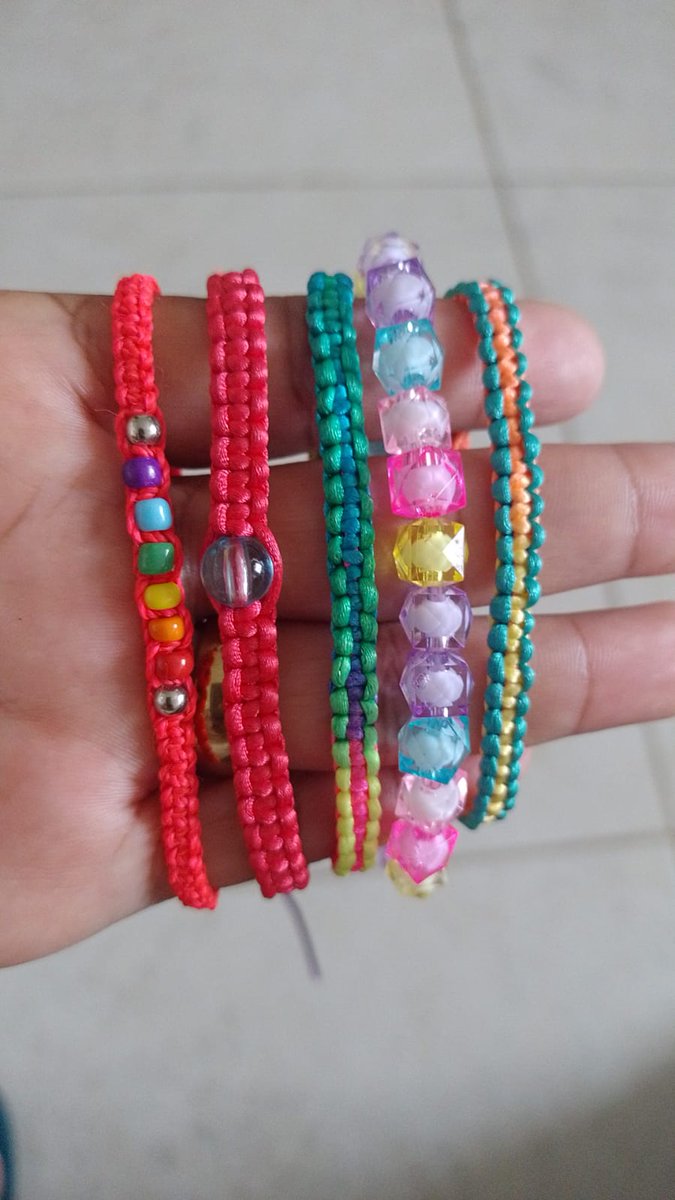 nnatipereira's tweet image. ✨ Pulseiras a pronta entrega ✨
------ Qualquer modelo por R$ 5

- Aceitamos pix
- Enviamos pelos correios 

Maiores informações 53991421124
Instagram.com/_artesanati_

#_artesanati_ #pulseirismo #artesanato #macrame #saolourencodosul #micangas