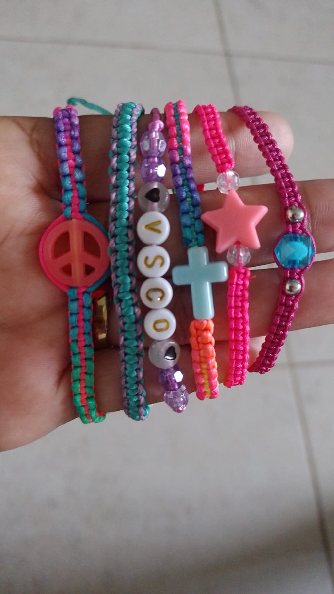 nnatipereira's tweet image. ✨ Pulseiras a pronta entrega ✨
------ Qualquer modelo por R$ 5

- Aceitamos pix
- Enviamos pelos correios 

Maiores informações 53991421124
Instagram.com/_artesanati_

#_artesanati_ #pulseirismo #artesanato #macrame #saolourencodosul #micangas