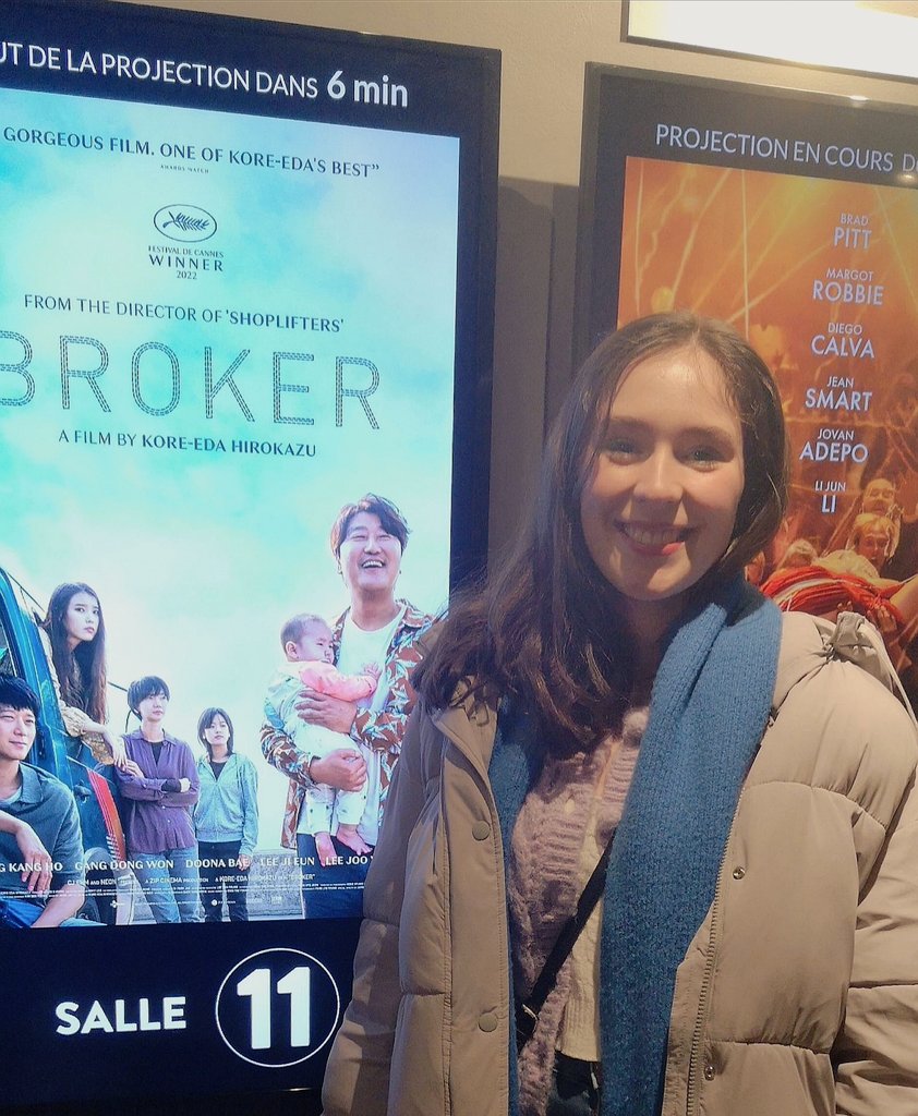 _bythestream_'s tweet photo. Proud moment as a Uaena! Went to see #Broker in cinema! I learned a lot by watching this movie such as not judging one situation by your own prejudice and how a family isn't just about sharing the same blood. Lee jieun really is an outstanding actress her performance was amazing! https://t.co/2x4klMVg0L